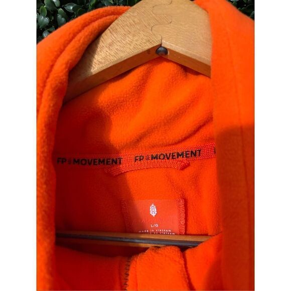 Free People Movement New Renegade Fleece puffer jacket orange Sz Large - Picture 9 of 10